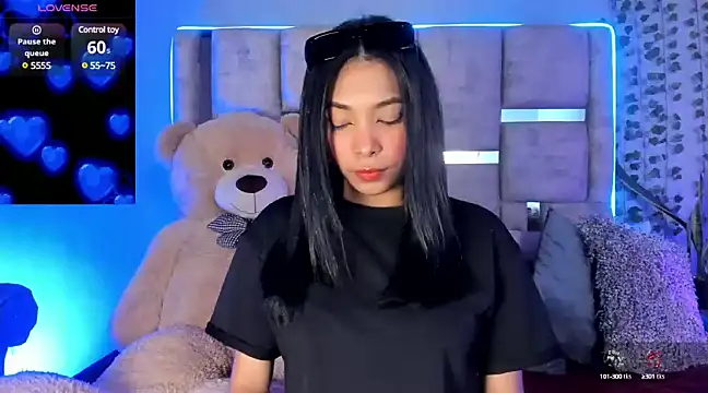 Snapshot of KarolRojas_ chatting on 02-10-25, 03:35 KarolRojas online show from 02-10-25, 03:35