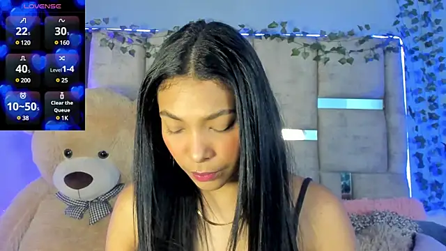 Snapshot of KarolRojas_ chatting on 02-17-25, 03:15 KarolRojas online show from 02-17-25, 03:15