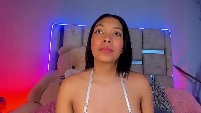 Snapshot of KarolRojas_ chatting on 02-26-25, 09:32 KarolRojas online show from 02-26-25, 09:32