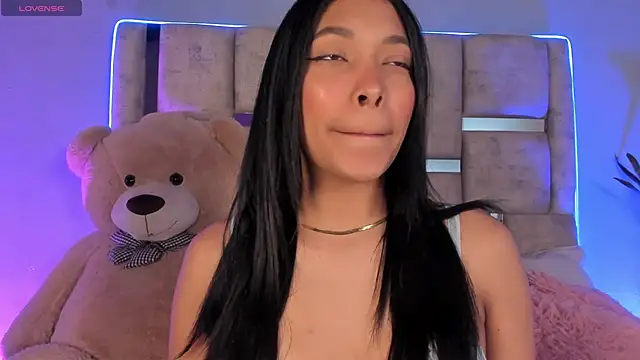 Snapshot of KarolRojas_ chatting on 03-01-25, 03:10 KarolRojas online show from 03-01-25, 03:10