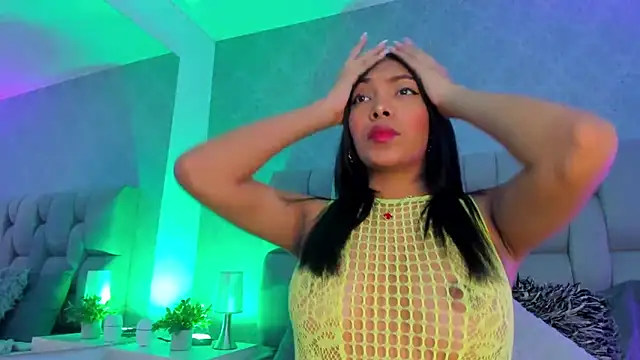 Snapshot of KarolRojas_ chatting on 03-15-25, 03:29 KarolRojas online show from 03-15-25, 03:29