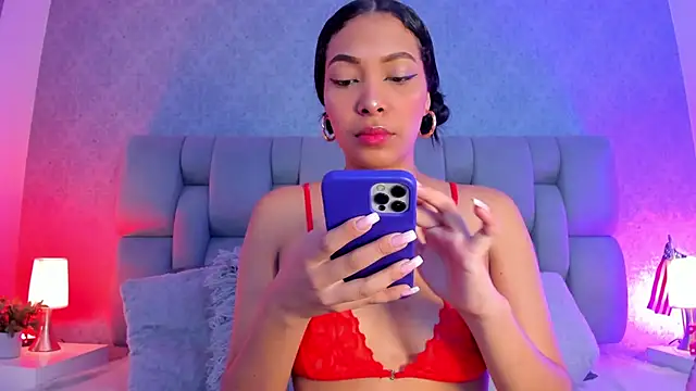 Snapshot of KarolRojas_ chatting on 03-19-25, 03:30 KarolRojas online show from 03-19-25, 03:30
