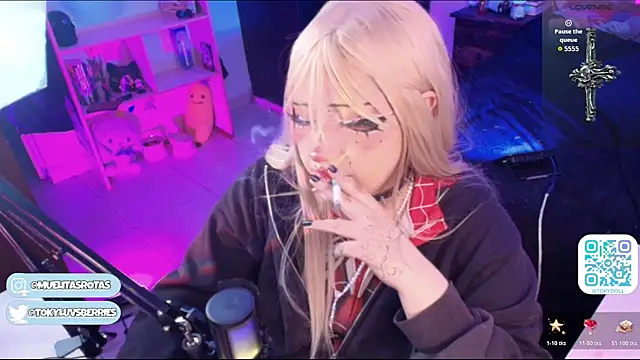 toky doll online show from 08-05-26, 04:37