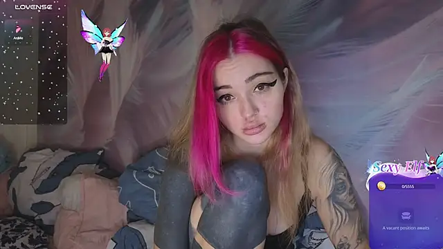 Snapshot of Coralie20_ chatting on 03-02-25, 11:39 Coralie20 online show from 03-02-25, 11:39