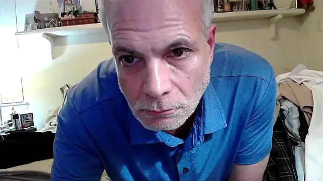 Snapshot of Hand69someguy chatting on 05-23-26, 02:17 Hand69someguy online show from 05-23-26, 02:17