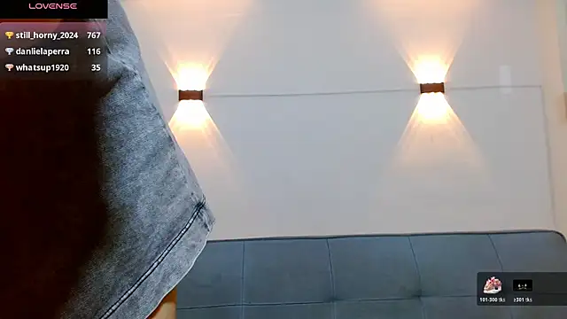 Snapshot of jeff_ross chatting on 12-03-25, 01:31 jeff ross online show from 12-03-25, 01:31