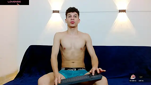 Snapshot of jeff_ross chatting on 12-22-25, 10:23 jeff ross online show from 12-22-25, 10:23