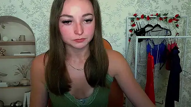  Barbie Kiss  online show from 09-25-25, 09:24