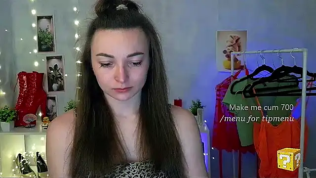  Barbie Kiss  online show from 04-15-26, 01:29