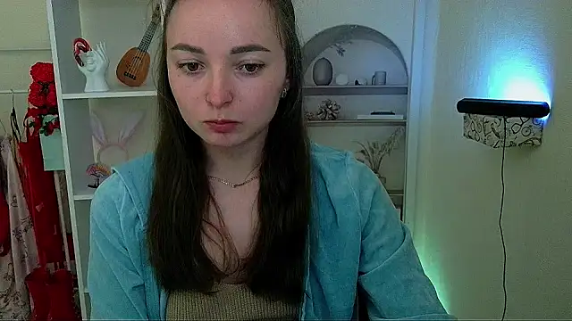  Barbie Kiss  online show from 05-27-26, 05:10