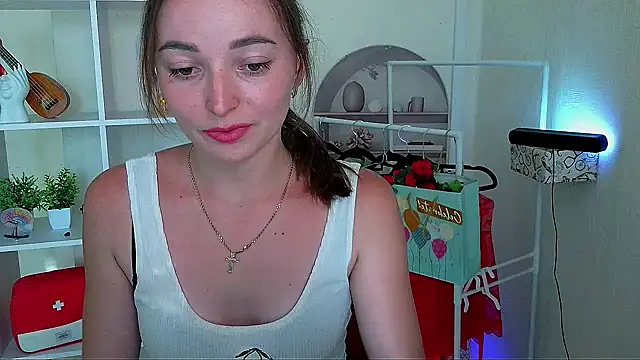  Barbie Kiss  online show from 06-28-26, 03:40
