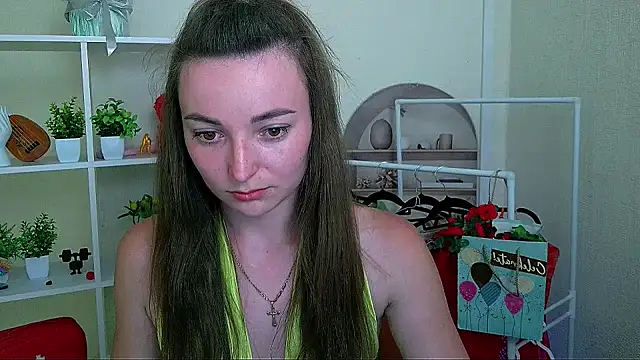  Barbie Kiss  online show from 07-07-26, 04:00