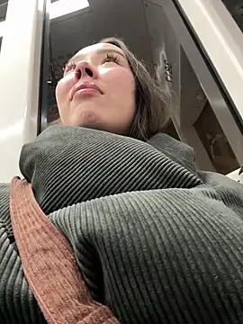 Snapshot of Asian_Asami chatting on 03-16-25, 06:12 Asian Asami online show from 03-16-25, 06:12