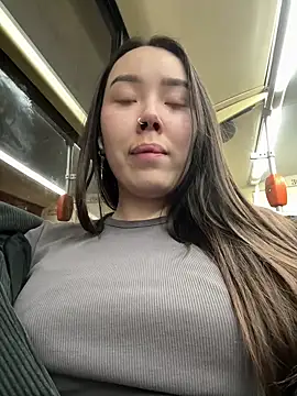 Snapshot of Asian_Asami chatting on 03-17-25, 06:32 Asian Asami online show from 03-17-25, 06:32