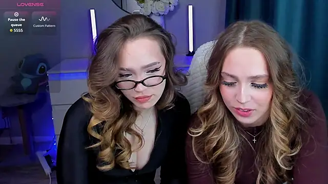 YaraKroft  online show from 11-29-25, 05:49