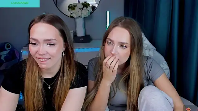 YaraKroft  online show from 12-16-25, 05:29