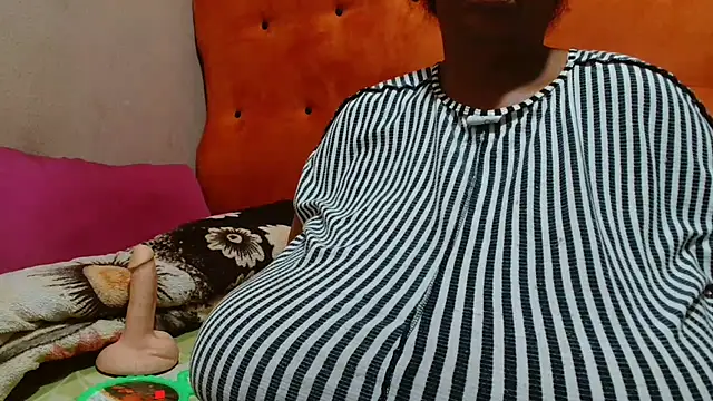 tinagiant online show from 10-03-25, 02:41