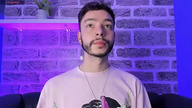 Snapshot of noah_ricci chatting on 01-10-26, 12:07 noah ricci online show from 01-10-26, 12:07