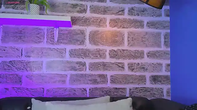 Snapshot of noah_ricci chatting on 03-15-26, 12:11 noah ricci online show from 03-15-26, 12:11