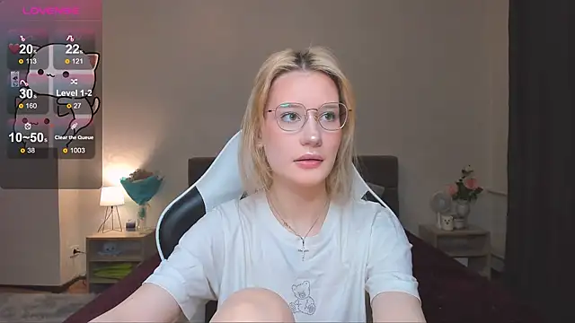 Snapshot of DearLia chatting on 01-10-25, 09:42 DearLia online show from 01-10-25, 09:42