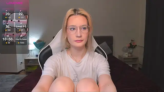 Snapshot of DearLia chatting on 01-11-25, 06:33 DearLia online show from 01-11-25, 06:33