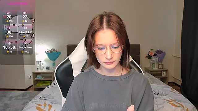 Snapshot of DearLia chatting on 02-27-25, 04:09 DearLia online show from 02-27-25, 04:09