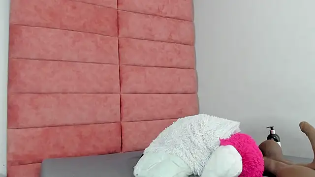 Hanna lens online show from 11-02-25, 08:33