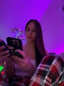 EricaWalls online show from 12-06-24, 10:19