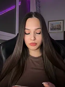 EricaWalls online show from 01-13-26, 06:24