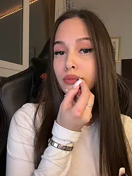 EricaWalls online show from 02-22-26, 04:16