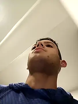 Snapshot of Duvan_Martinez23 chatting on 02-24-25, 02:19 Duvan Martinez23 online show from 02-24-25, 02:19