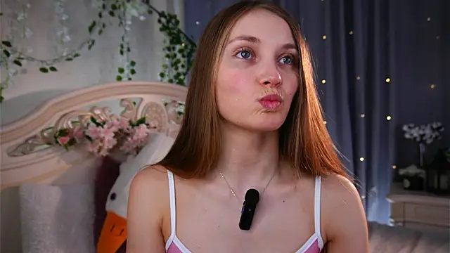 MonaEldon online show from 03-30-26, 02:45