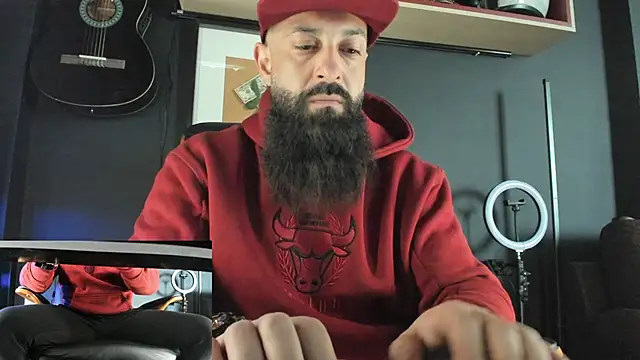 axxelrich  online show from 02-18-25, 08:49