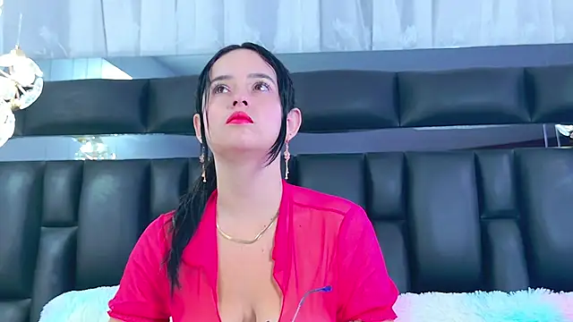 Snapshot of DahianaMoss chatting on 10-19-25, 11:44 DahianaMoss online show from 10-19-25, 11:44