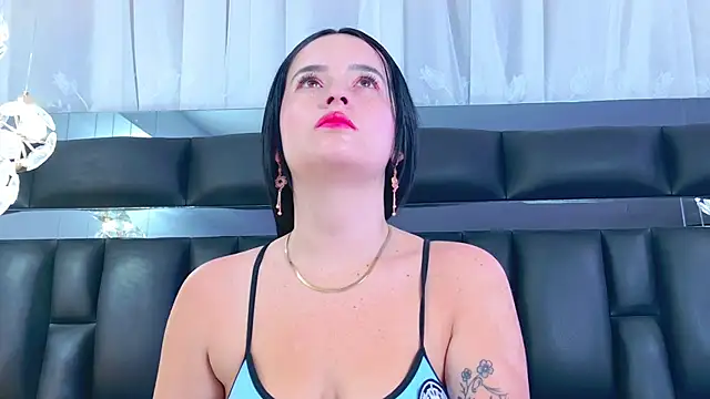 Snapshot of DahianaMoss chatting on 10-20-25, 11:32 DahianaMoss online show from 10-20-25, 11:32