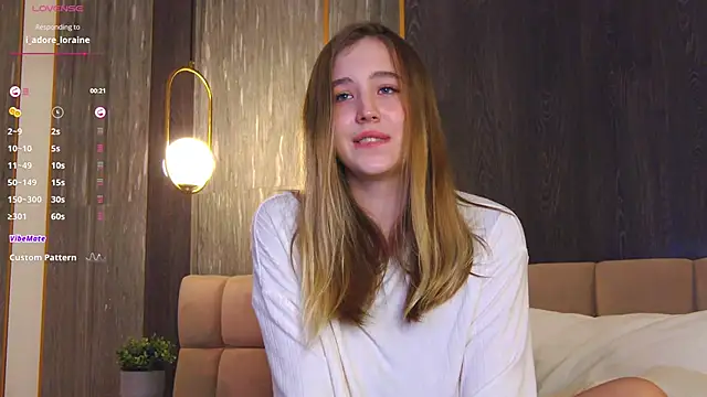 Snapshot of LoraineLuff chatting on 01-29-25, 12:01 LoraineLuff online show from 01-29-25, 12:01