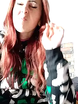 kriszy baby online show from 12-18-25, 08:42