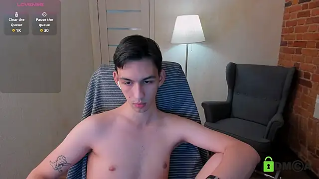 Snapshot of Ul_Tima chatting on 12-06-24, 12:23 Ul Tima online show from 12-06-24, 12:23