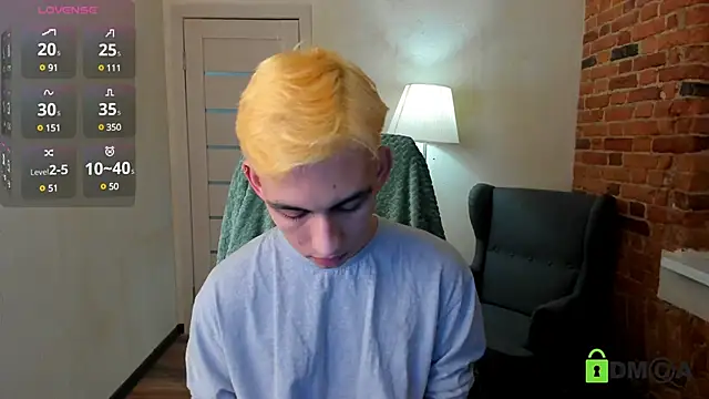 Snapshot of Ul_Tima chatting on 12-24-24, 08:05 Ul Tima online show from 12-24-24, 08:05