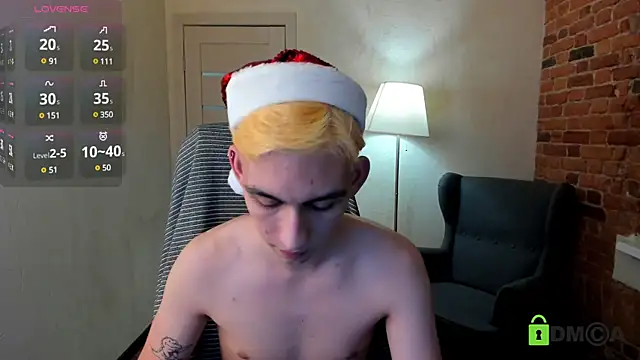 Snapshot of Ul_Tima chatting on 12-25-24, 11:31 Ul Tima online show from 12-25-24, 11:31