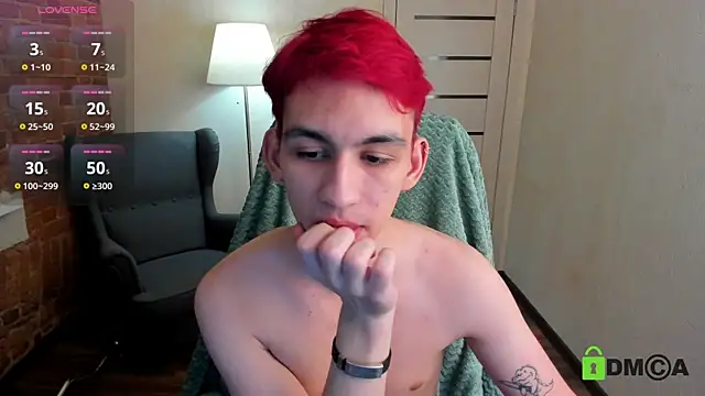 Snapshot of Ul_Tima chatting on 01-11-25, 08:21 Ul Tima online show from 01-11-25, 08:21