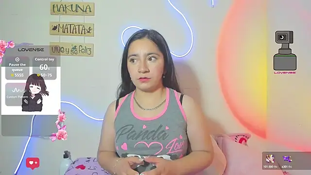 Snapshot of litle_mily_ chatting on 09-26-25, 12:03 litle mily online show from 09-26-25, 12:03