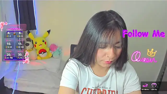 Snapshot of litle_mily_ chatting on 02-22-26, 02:13 litle mily online show from 02-22-26, 02:13