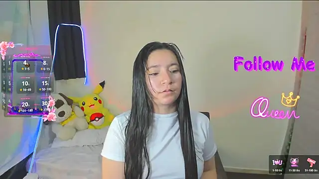 Snapshot of litle_mily_ chatting on 02-26-26, 01:37 litle mily online show from 02-26-26, 01:37