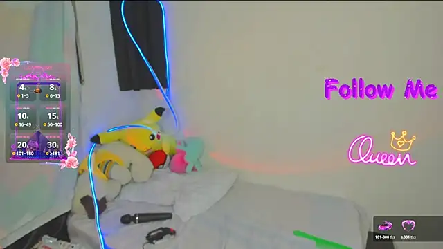 Snapshot of litle_mily_ chatting on 02-28-26, 01:50 litle mily online show from 02-28-26, 01:50