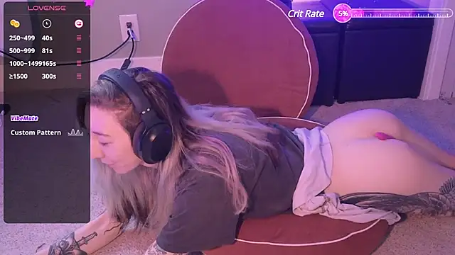 lovelylucyy online show from 12-08-24, 07:32