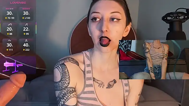 lovelylucyy online show from 03-13-25, 09:16