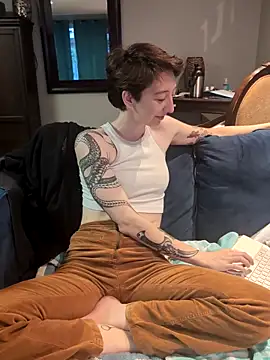 lovelylucyy online show from 09-25-25, 10:35