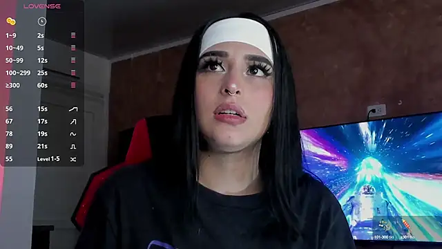 Snapshot of Charlotte_greys chatting on 12-07-24, 02:31 Charlotte greys online show from 12-07-24, 02:31