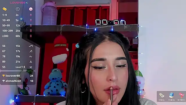 Snapshot of Charlotte_greys chatting on 12-11-24, 03:35 Charlotte greys online show from 12-11-24, 03:35